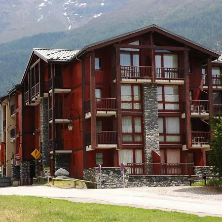 Apartment 4 Pers - Pied Des Pistes Avec Balcon Et Parking A Val-cenis *